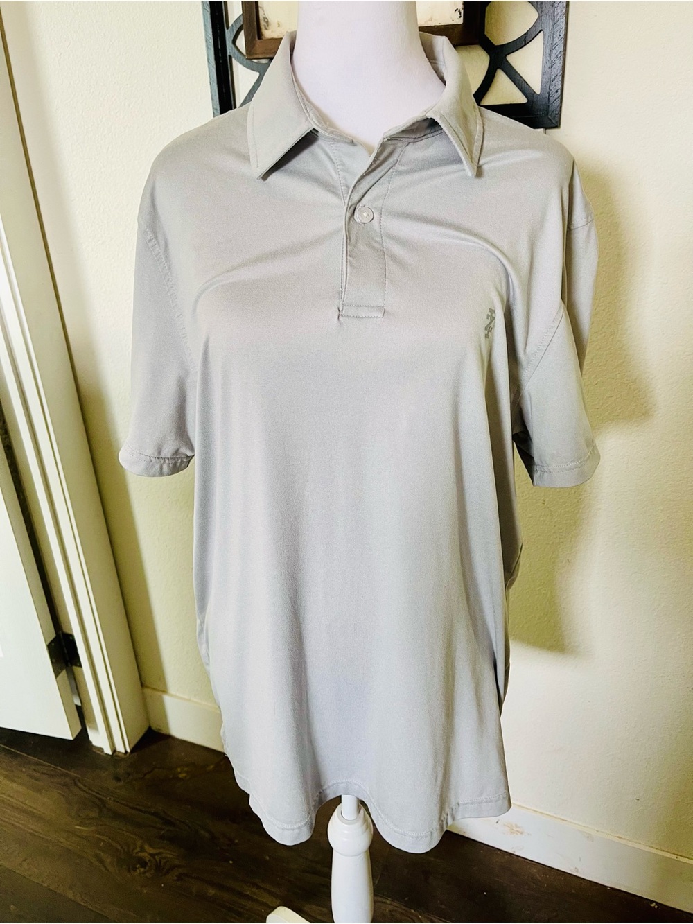 Men's Light Gray Izod Polo Golf Shirt